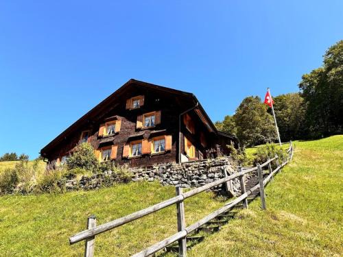 Engi House | Revier hike to Herrenegg