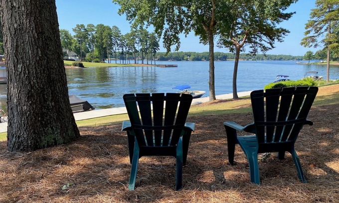 Lake Oconee Villa | Reynolds Lake Oconee 4BR 3BA Waterfront on Marina Cove