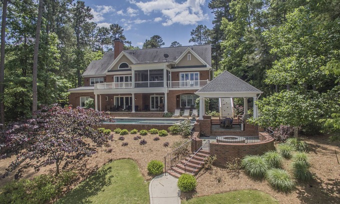 Lake Oconee House | Reynolds Plantation Lake Oconee House (private pool) 7 bedrooms- near the Ritz