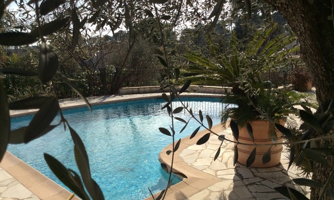 Roquefort-les-Pins House | Rez de Jardin de Villa Dans un Endroit Calme et Arboré Avec Piscine Privée