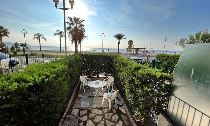 Fabron Apartment | Rez-de-jardin sur la Promenade des Anglais