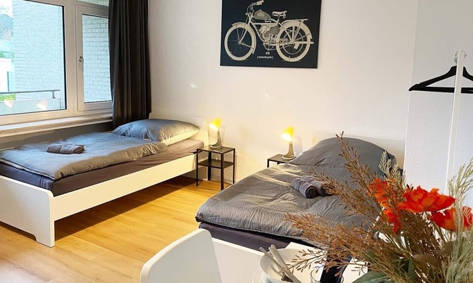 Rheine Apartment | RH02 - Spacious holiday apartment with balcony in Rheine, 85 sqm, 4 rooms, max. 7 people