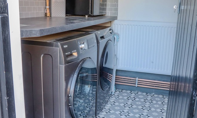 Ruthin Cottage | Rhif Saith
