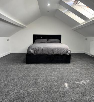 Tonyrefail House | Rhonda workers retreat
