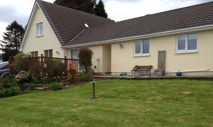 Westbrook Court House | Rhos-Mawr. 2 Bedroomed Bungalow with spectacular views near Hay on Wye