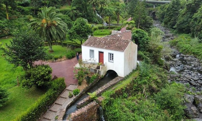 Nordeste Ski Chalet | Ribeira do Guilherme - Watermill house Botanic Garden