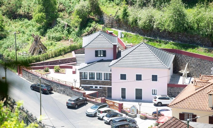 Sao Roque do Faial House | Ribeiro Frio House - Fourth Chaplet