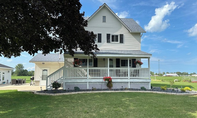 Oak Harbor Other | Rich's Gone-Fish-Inn