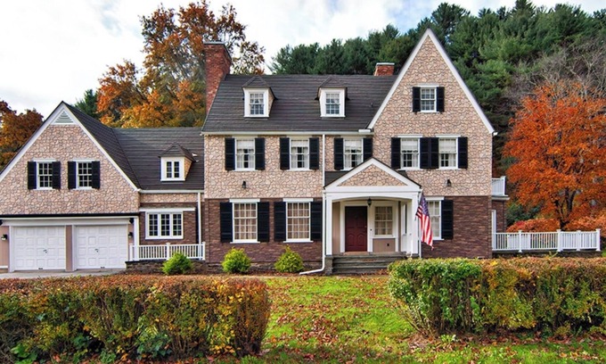 Emporium House | Rich Valley Estate 8 bdrm 12 bds 7 fireplaces 8 bath+Swim hole,Hunting & fishing