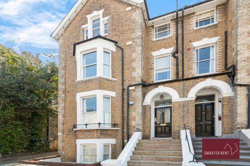 South Richmond Apartment | Richmond - 2 Bedroom Duplex Apartment