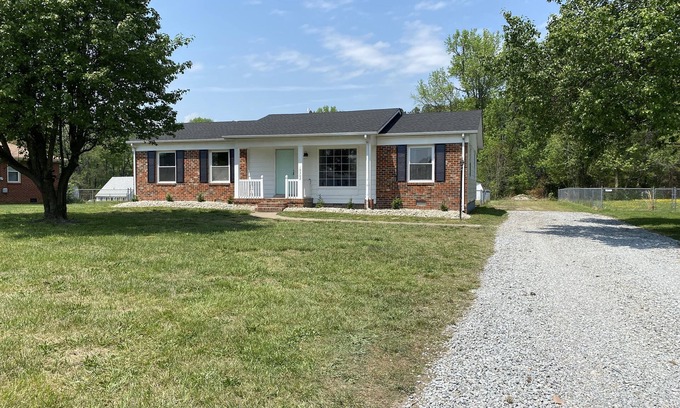 Ashland House | Richmond Gem! Minutes to I95