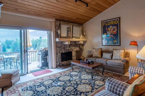 Elkhorn Village House | Ridge Condo 2617