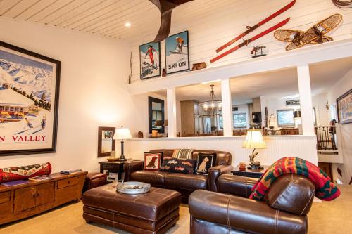 Elkhorn Village House | Ridge Condo 2639