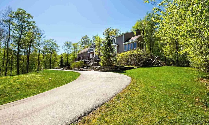 Stratton and Bromley Ski Areas House | RidgeHouse@SnowValley -Enjoy a great Vermont escape all 4 seasons-entire family!