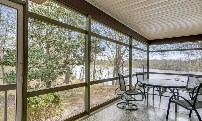Ridgely House | Ridgely Waterfront | Private Dock | Kayaks | Game Room | Pet Friendly