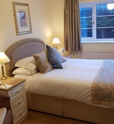 Elmbridge Bed & Breakfast | Ridgeway B&B