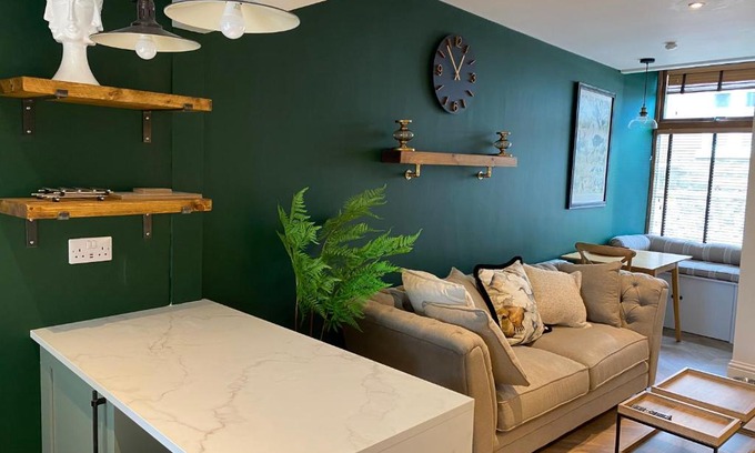 Eyemouth Apartment | Ridley's Place modern one-bedroom seaside apartment