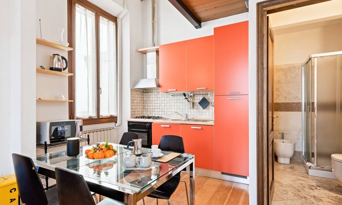 Careggi Rifredi Apartment | Rifredi & Dalmazia Modern Loft