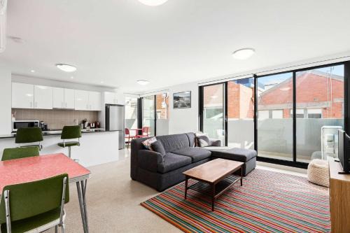 Geelong Apartment | Right in the centre of town