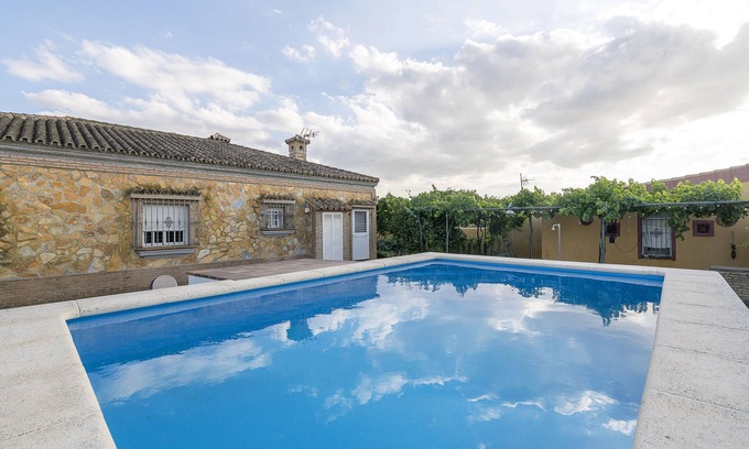 Los Franceses-la Vega Ski Chalet | Rincon De La Huerta - Three Bedroom Chalet, Sleeps 6