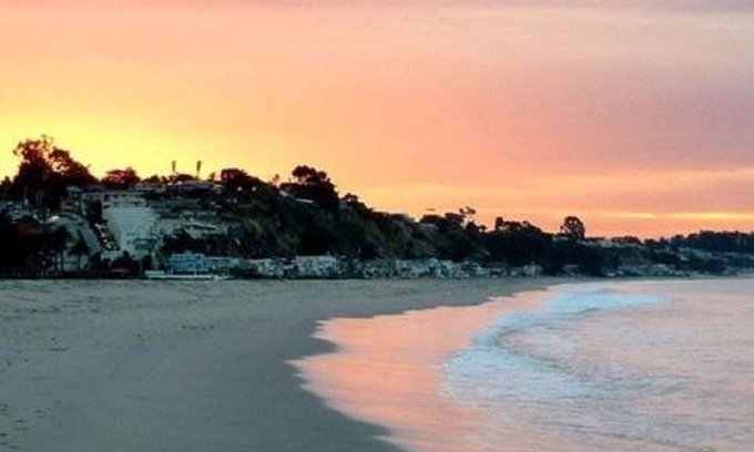 Aptos House | Rio Del Mar Aptos-two blocks to the Sand, Ocean, Store, Restaurant, Coffee shop