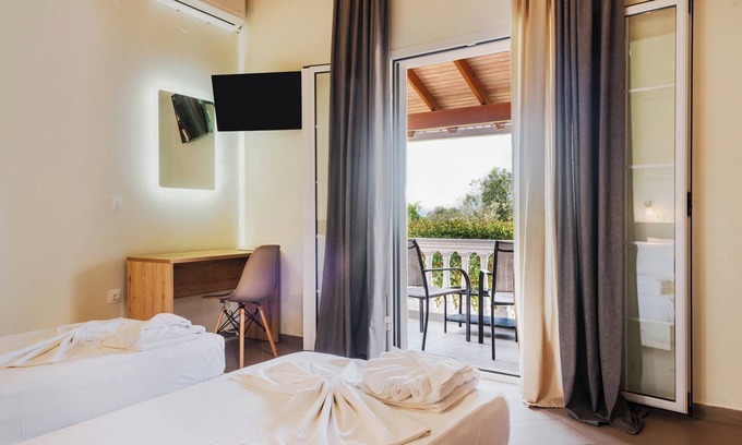 Kavos House | Riposo Studios and Apartments