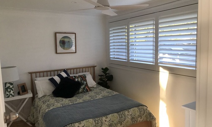 Black Head Apartment | Rise to the gentle sound of the ocean