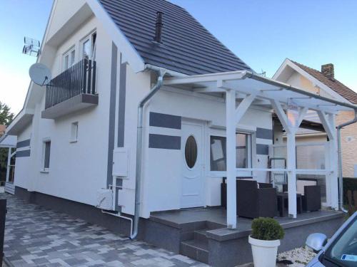 Bukfurdo House | Rita Apartmanház