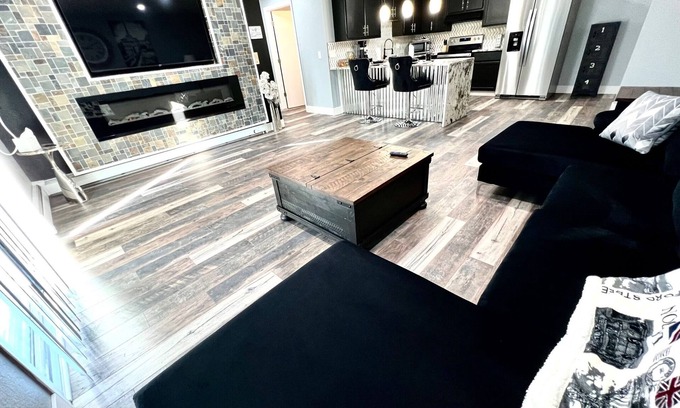 Appleton Apartment | Ritchie’s Residence of Kensington: Latte Lounge