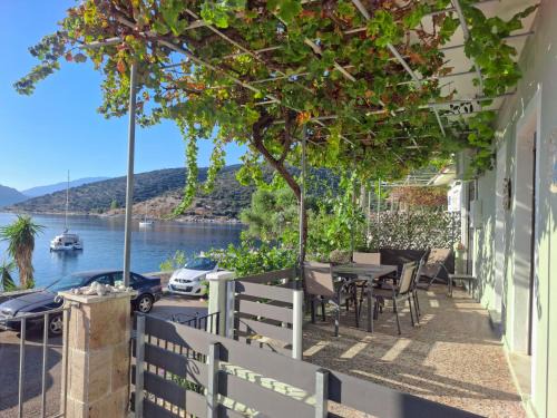 Agia Efimia House | Ritsa House
