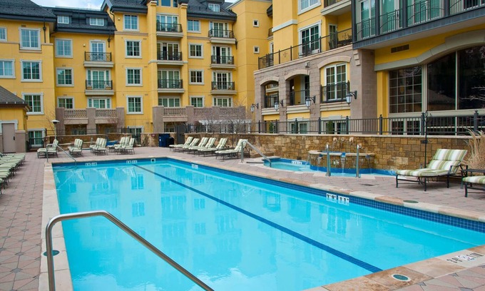 Vail Resort | Ritz Carlton Club - 2 Bedroom 2.5 Bath Holiday Week Ski Paradise!