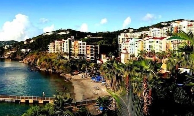 Estate Bakkero Resort | Ritz-Carlton | Concierge | Beachfront | Spa | Pool