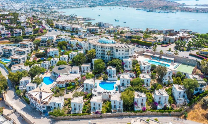 Bodrum City Center Hotel | Riva Bodrum Resort- Adult Only +16
