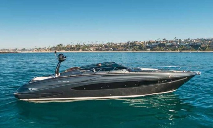 Marina del Rey Boat Rental | β Riva Virtus 65' Yacht - 6HR Day Trip from Marina Del Ray π