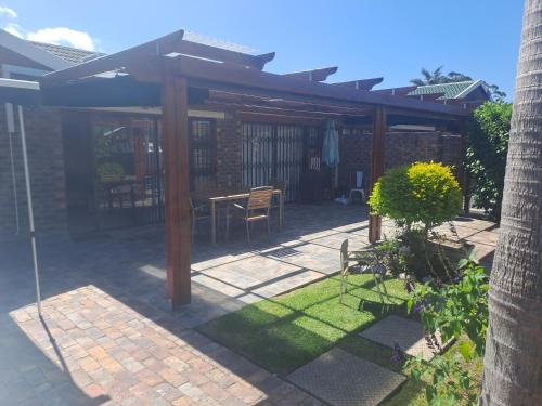 Plettenberg Bay Apartment | River Apartment in Gated Complex