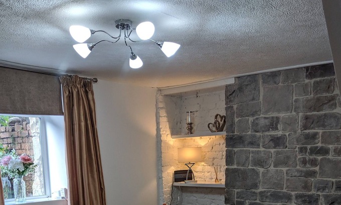 Margam Cottage | River Cottage Abercraf, near Brecon beacons, henrhyd waterfalls, Caves & more.
