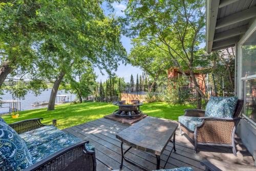 Kingsland House | River Oaks Place