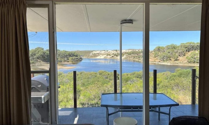 Guilderton House | River Panorama Beach House