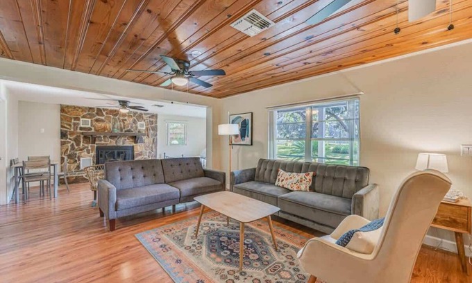 Chassahowitzka House | River Rat Flat | Home Near Kayaks & Boat Ramp