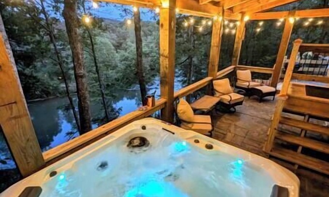 Cornelia Cabin | River Retreat Cabin