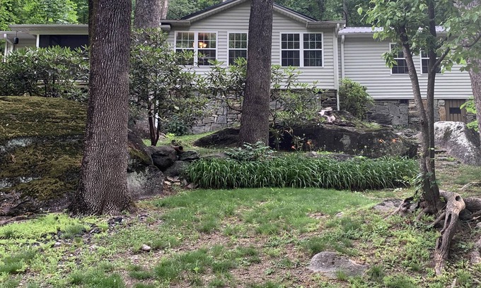 Chimney Rock House | River Rock Haven with Fireplace Pet Friendly