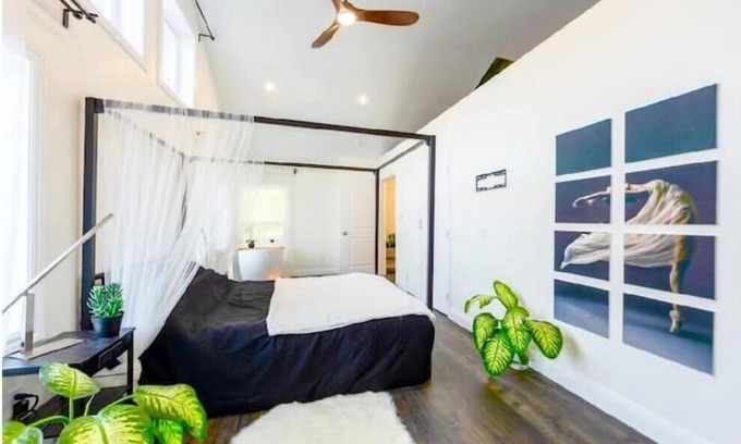 Belleville House | River Runs Through It