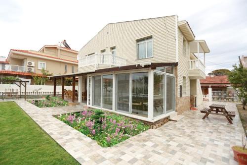 Sifne Mahallesi Villa | River & Sea Villa