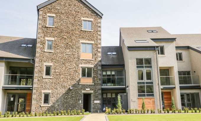 Backbarrow Cottage | RIVER VIEW, romantic in Backbarrow