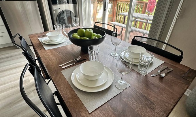 St. Catharines Apartment | River Views l Walker's Paradise l Coffee Station l Near Niagara Falls