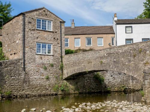 Kirkby Stephen House | Riverbank Cottage