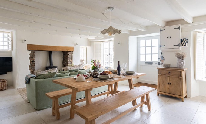 Newton Ferrers Cottage | Riverdale - a cottage that sleeps 4 guests in 2 bedrooms