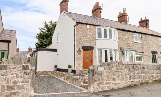 Rhuddlan House | Riverdale