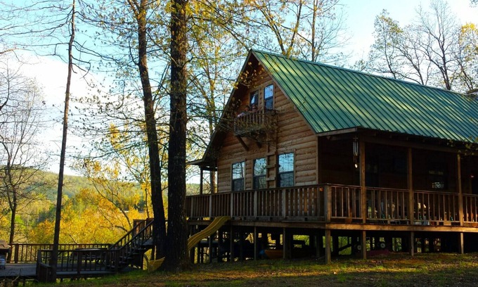 Caddo Gap Cabin | Riverfront Cabin Hideaway-Caddo Gap