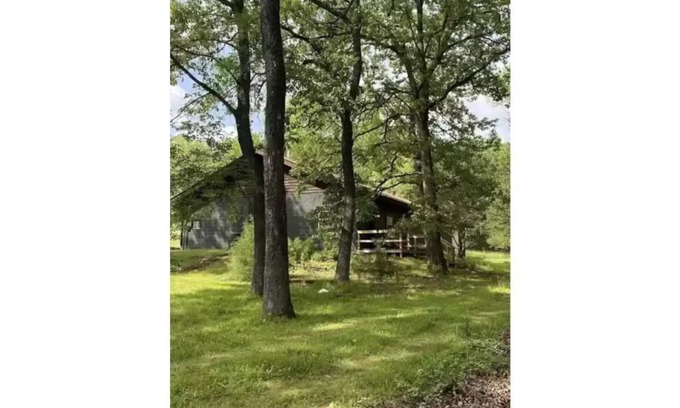 Flippin House | Riverfront Cabin with dock access (Cabin 1)